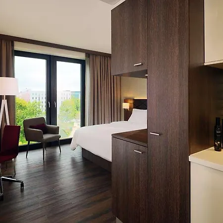 Western Airport Frankfurt * Frankfurt am Main